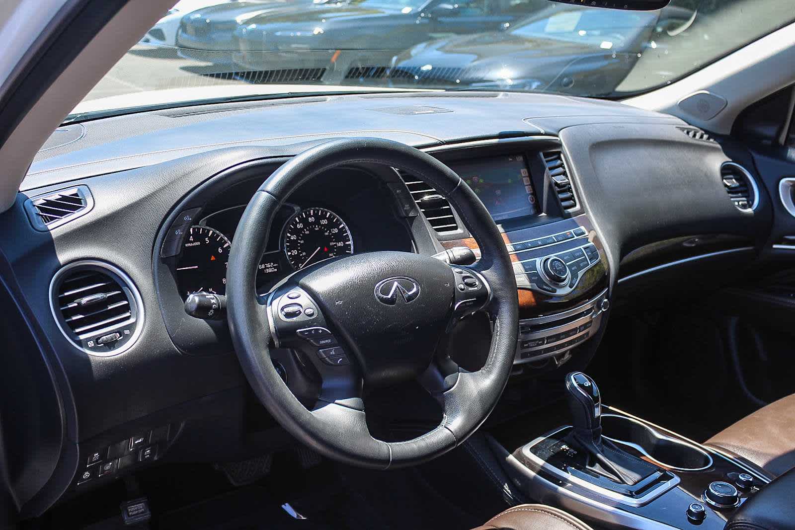 Thumbnail: 2019 INFINITI QX60 - 17
