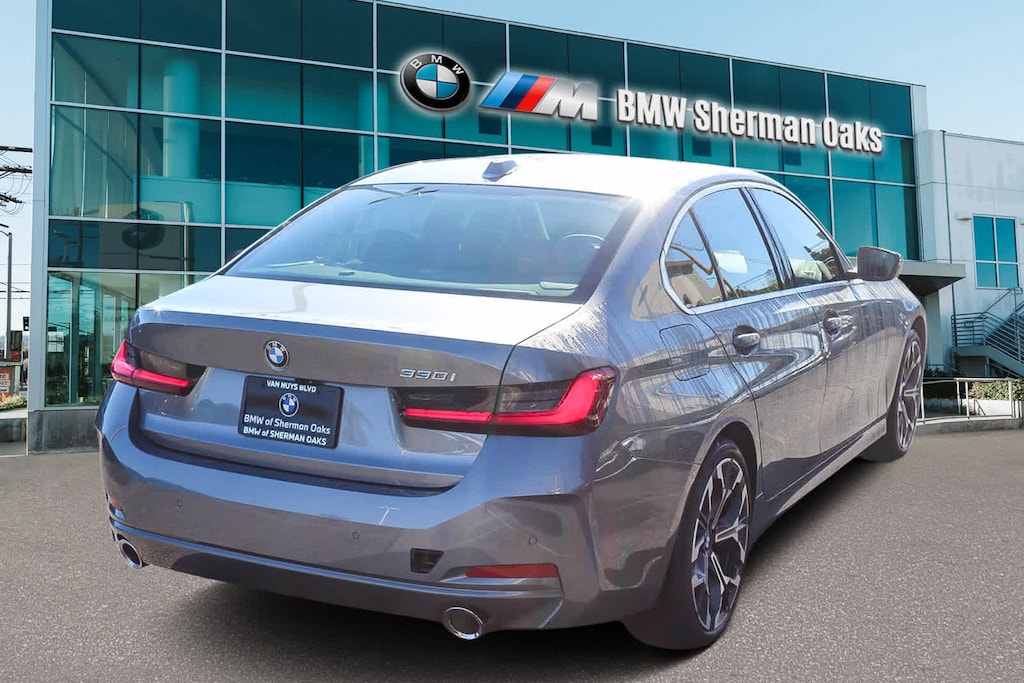 New 2026 BMW 330i Sedan