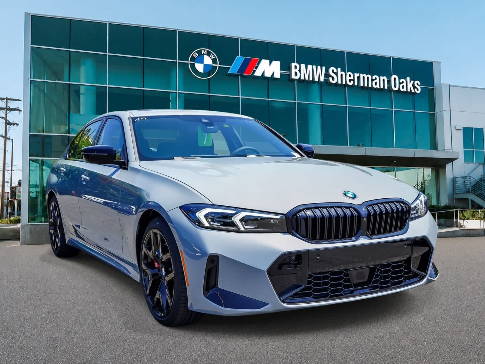 Thumbnail: 2026 BMW 3 Series - 3