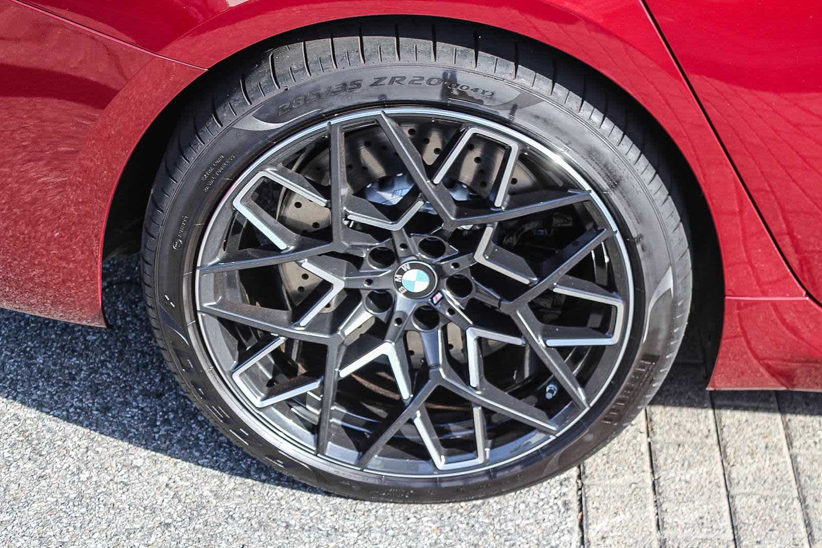 Thumbnail: 2025 BMW M8 - 8