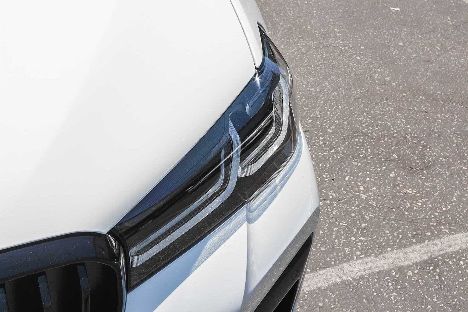 Thumbnail: 2022 BMW 5 Series - 18