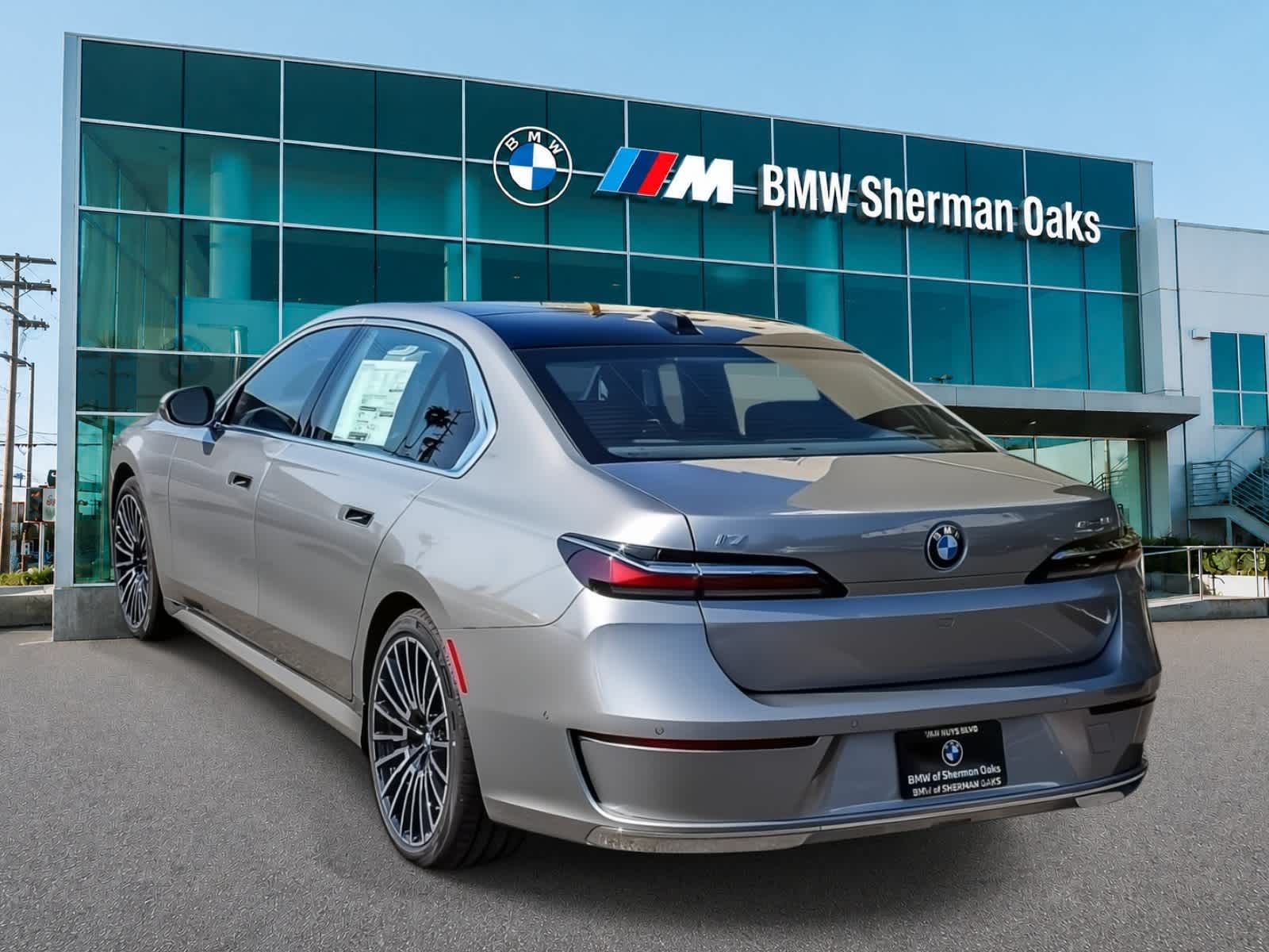 Thumbnail: 2026 BMW i7 - 6