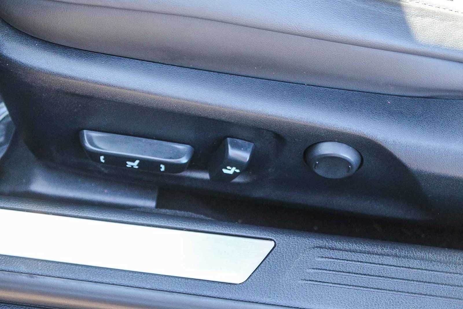 Thumbnail: 2017 Lexus RC - 20