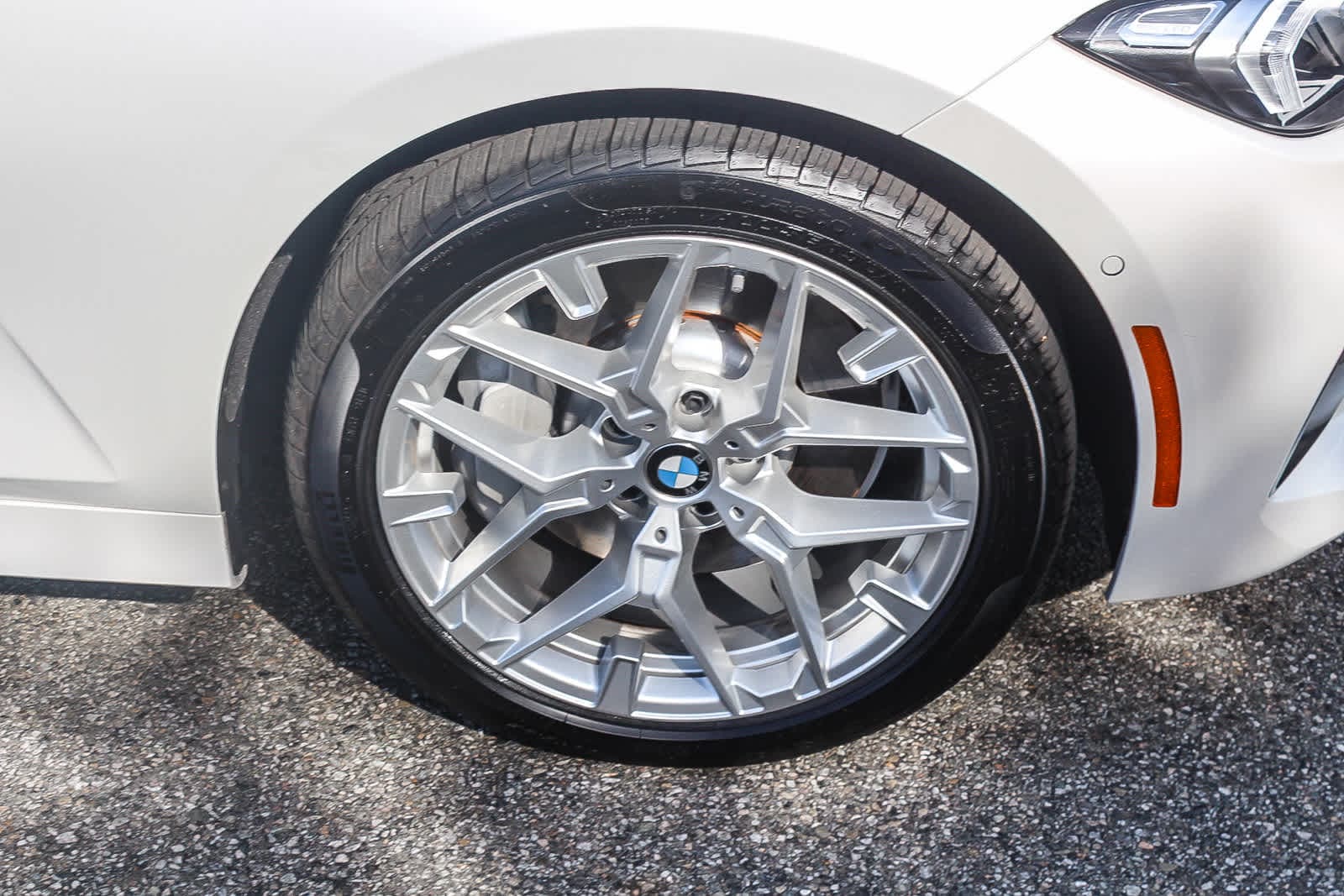 Thumbnail: 2025 BMW 3 Series - 9