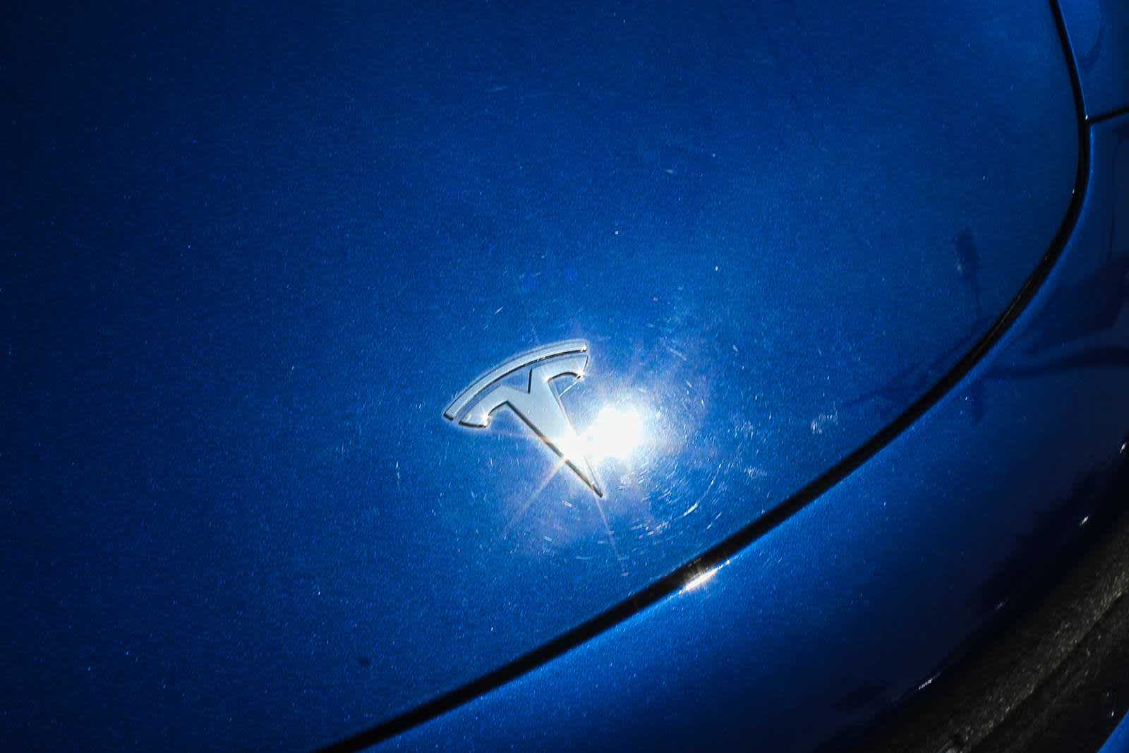 Thumbnail: 2018 Tesla Model 3 - 11