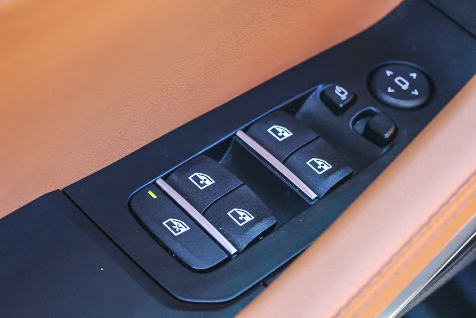 Thumbnail: 2023 BMW X6 - 20