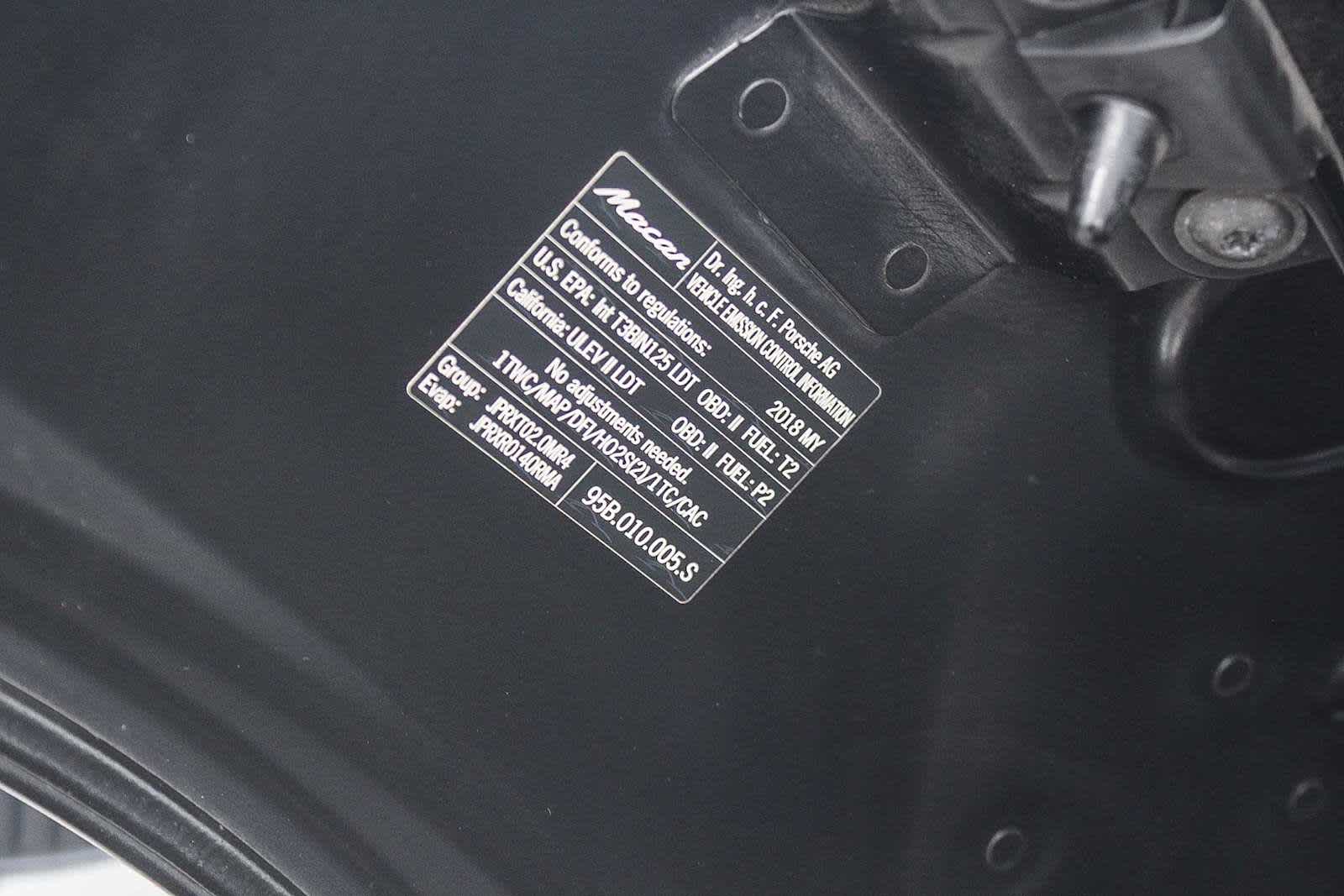 Thumbnail: 2018 Porsche Macan - 27