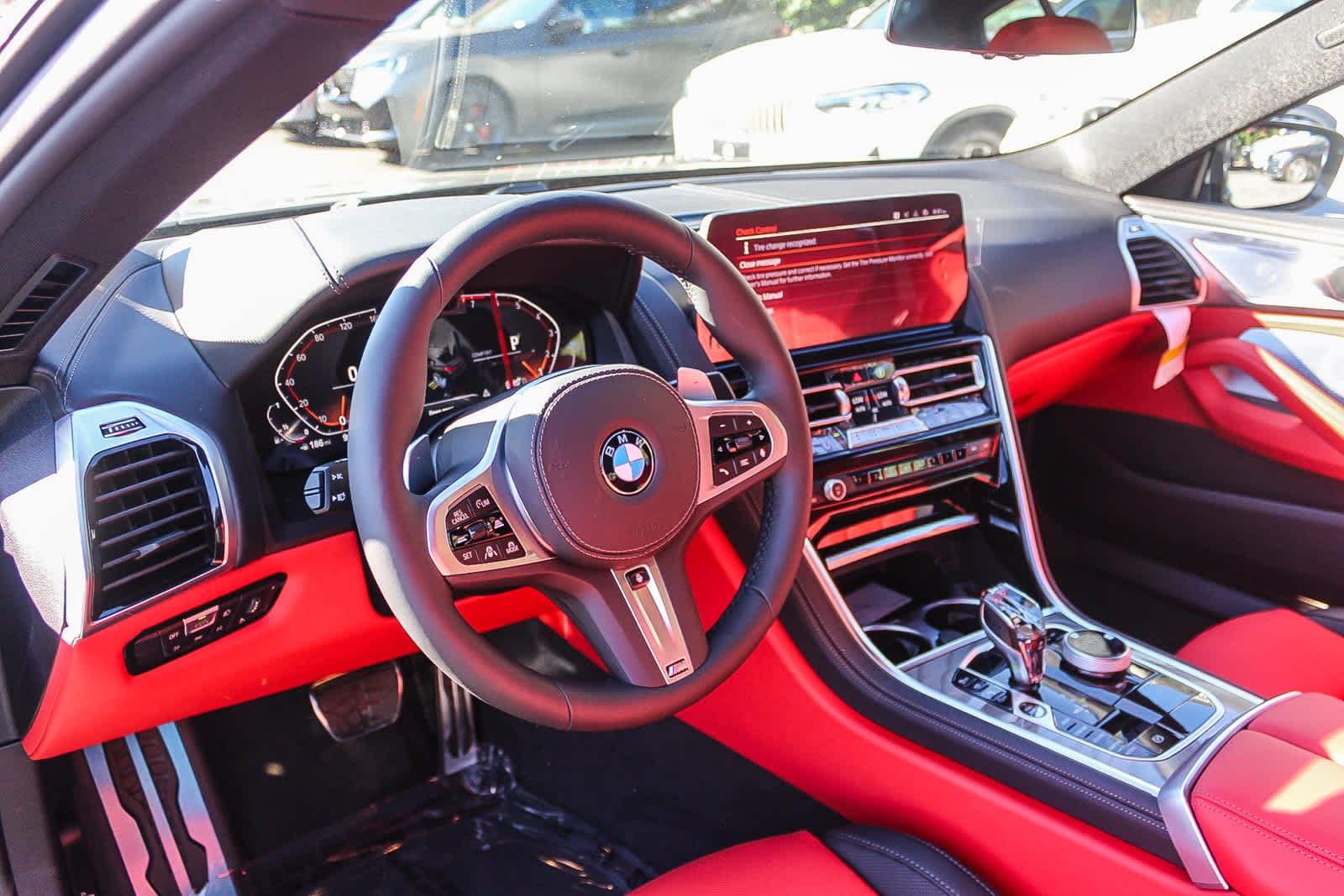 Thumbnail: 2026 BMW 8 Series - 17