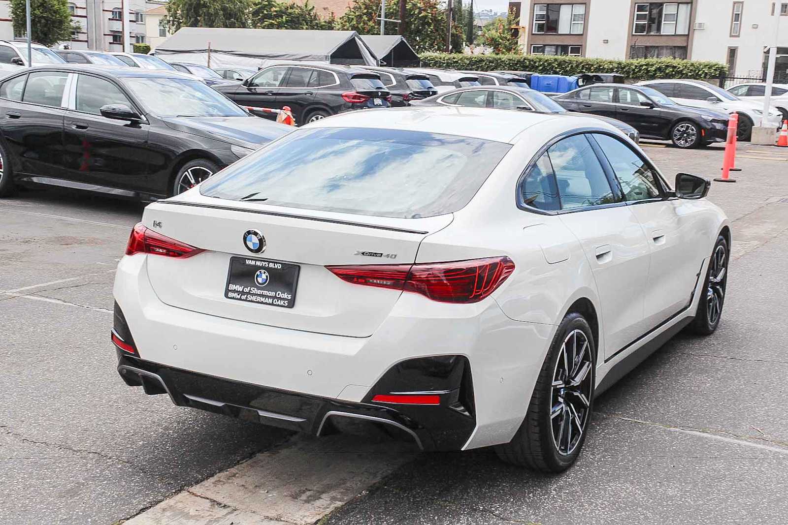 Thumbnail: 2026 BMW i4 - 4