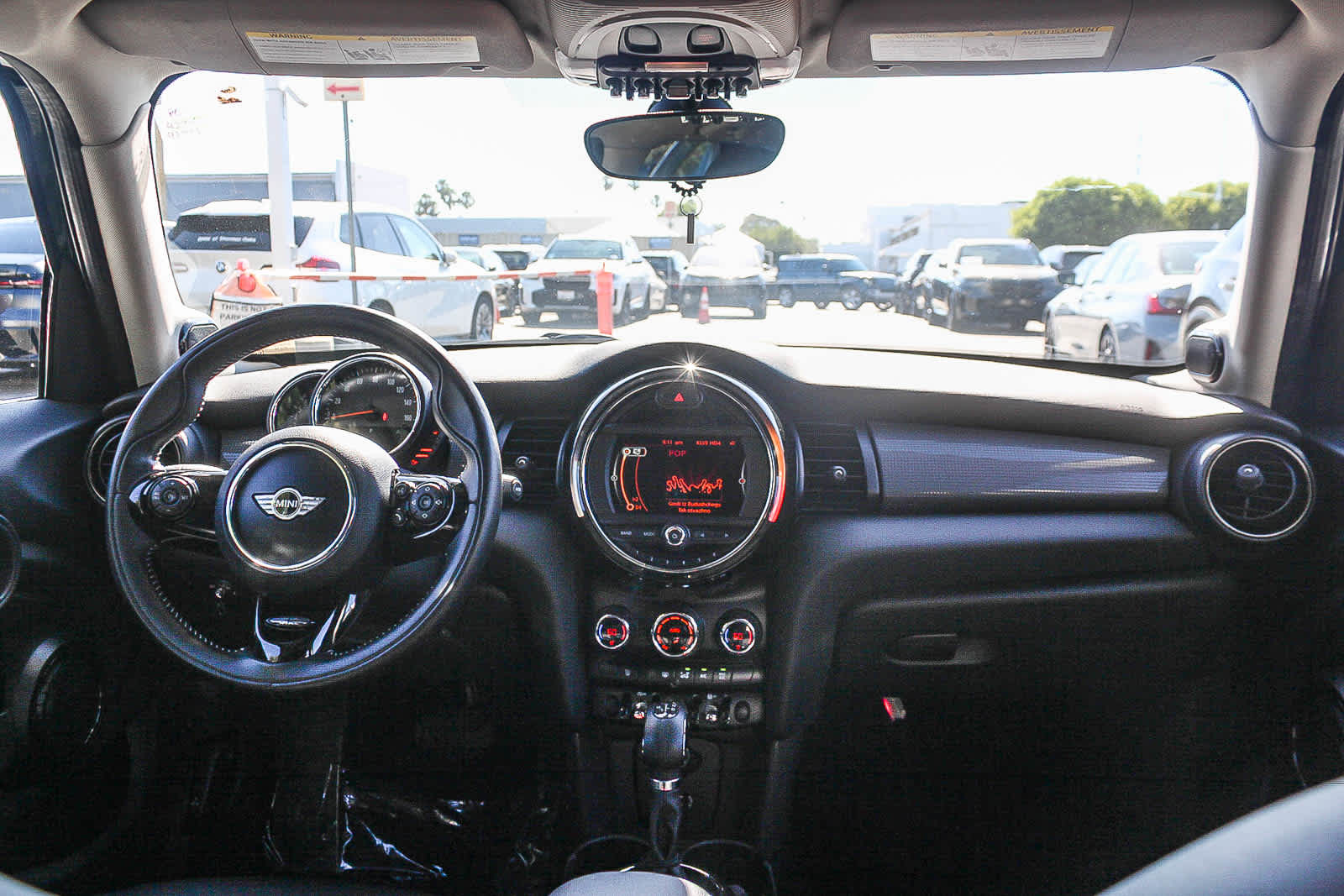 Thumbnail: 2016 MINI Cooper Hardtop - 13