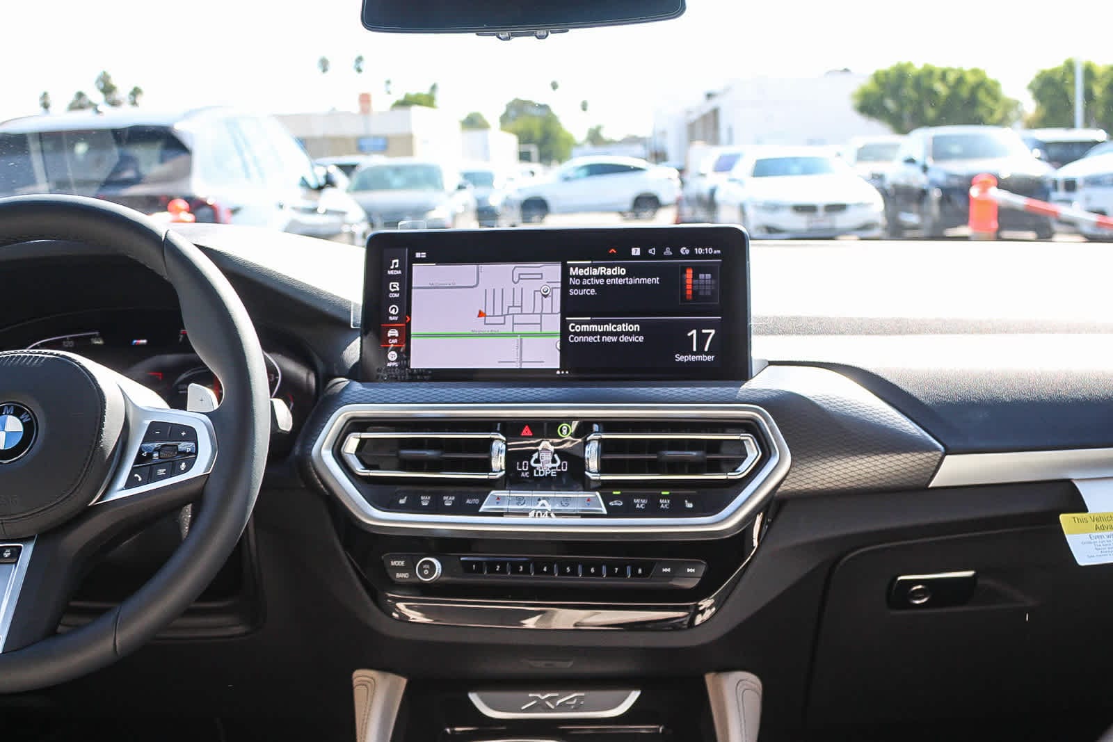 Thumbnail: 2025 BMW X4 - 13