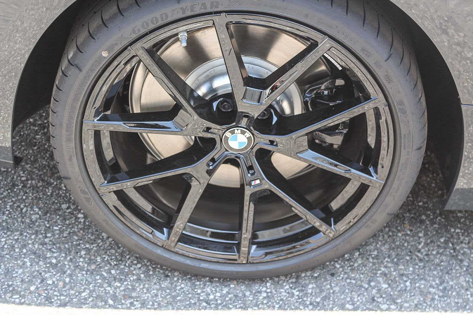 Thumbnail: 2026 BMW 8 Series - 8