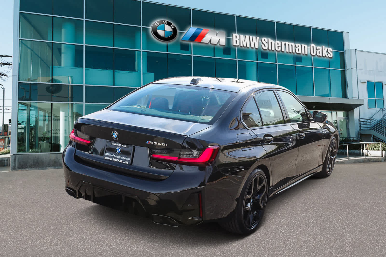 Thumbnail: 2025 BMW 3 Series - 4