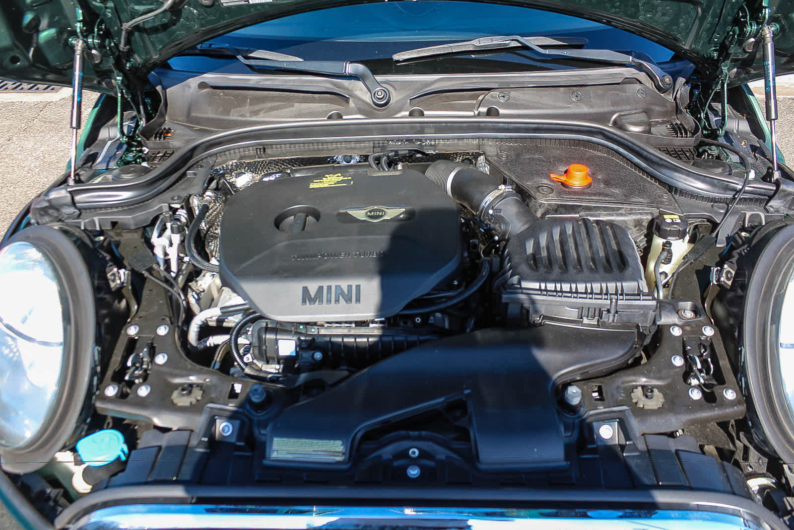 Thumbnail: 2016 MINI Cooper Hardtop - 27