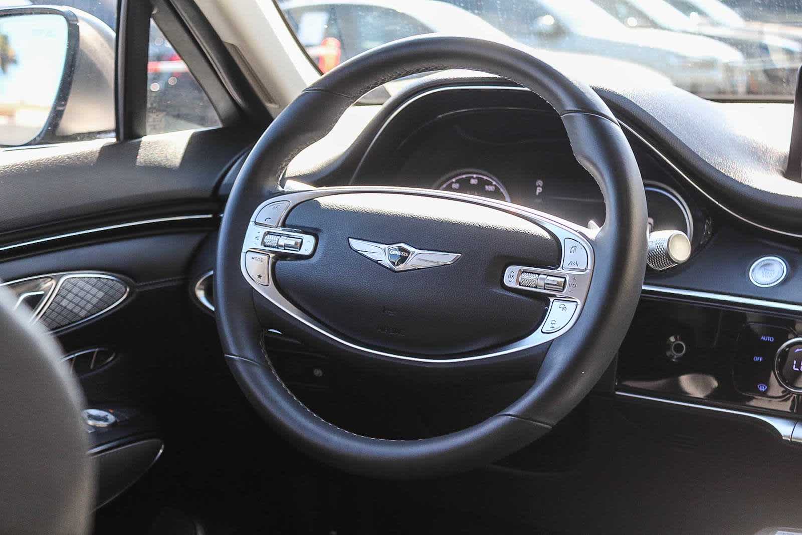 Thumbnail: 2023 Genesis GV70 - 15