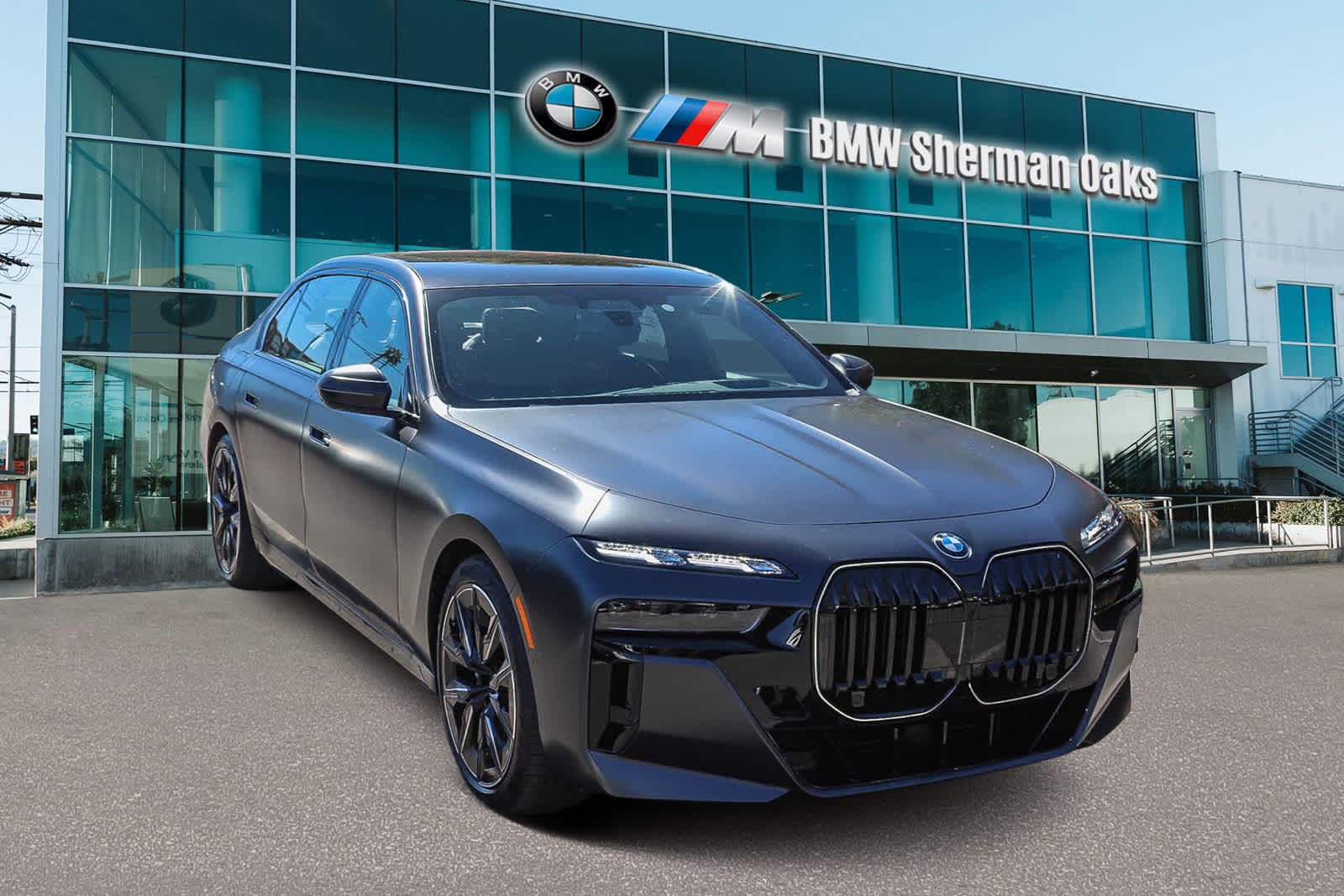Thumbnail: 2026 BMW 7 Series - 3