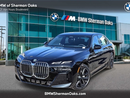 2026 BMW 750e xDrive Sedan