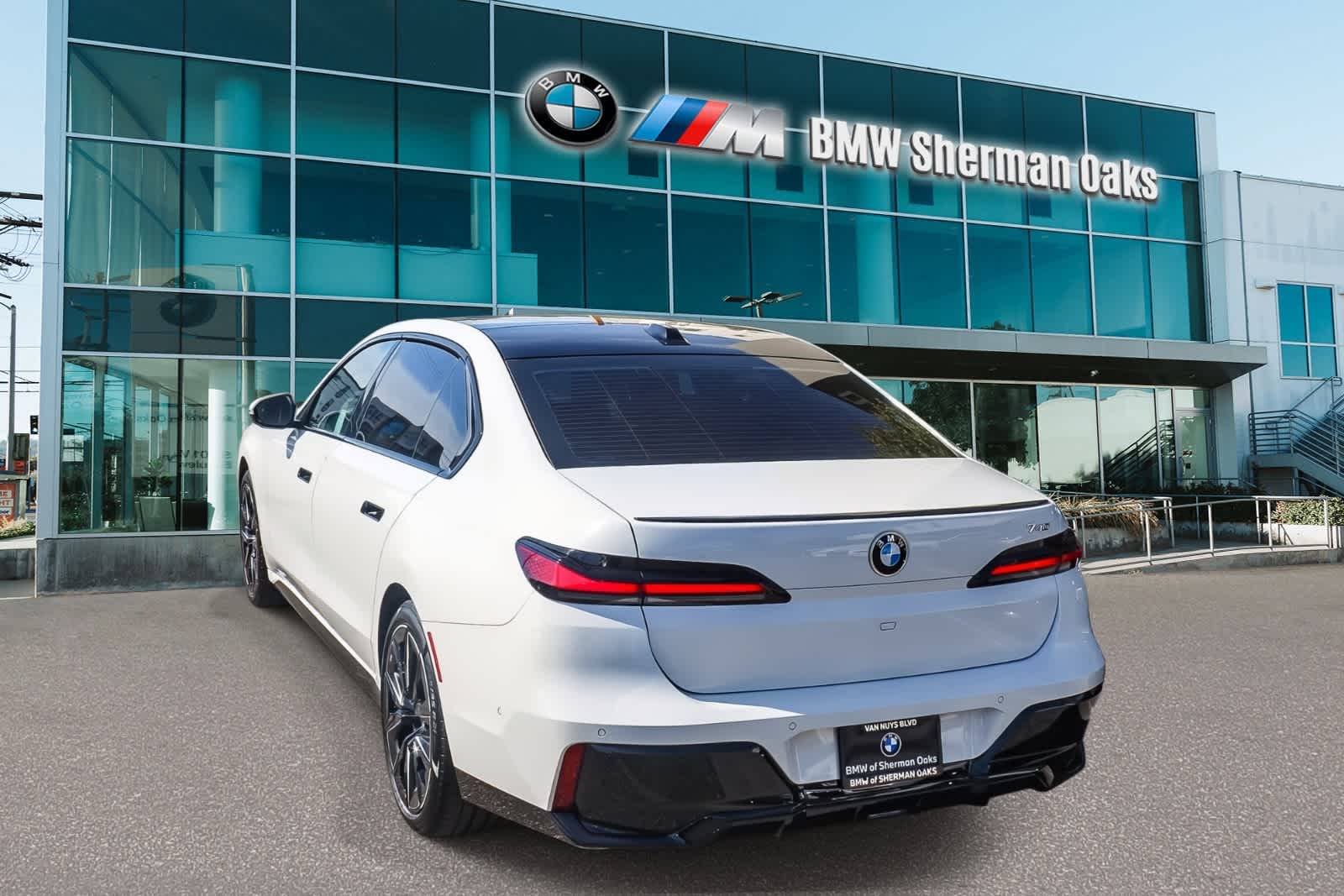 2023 BMW 740i photo 5