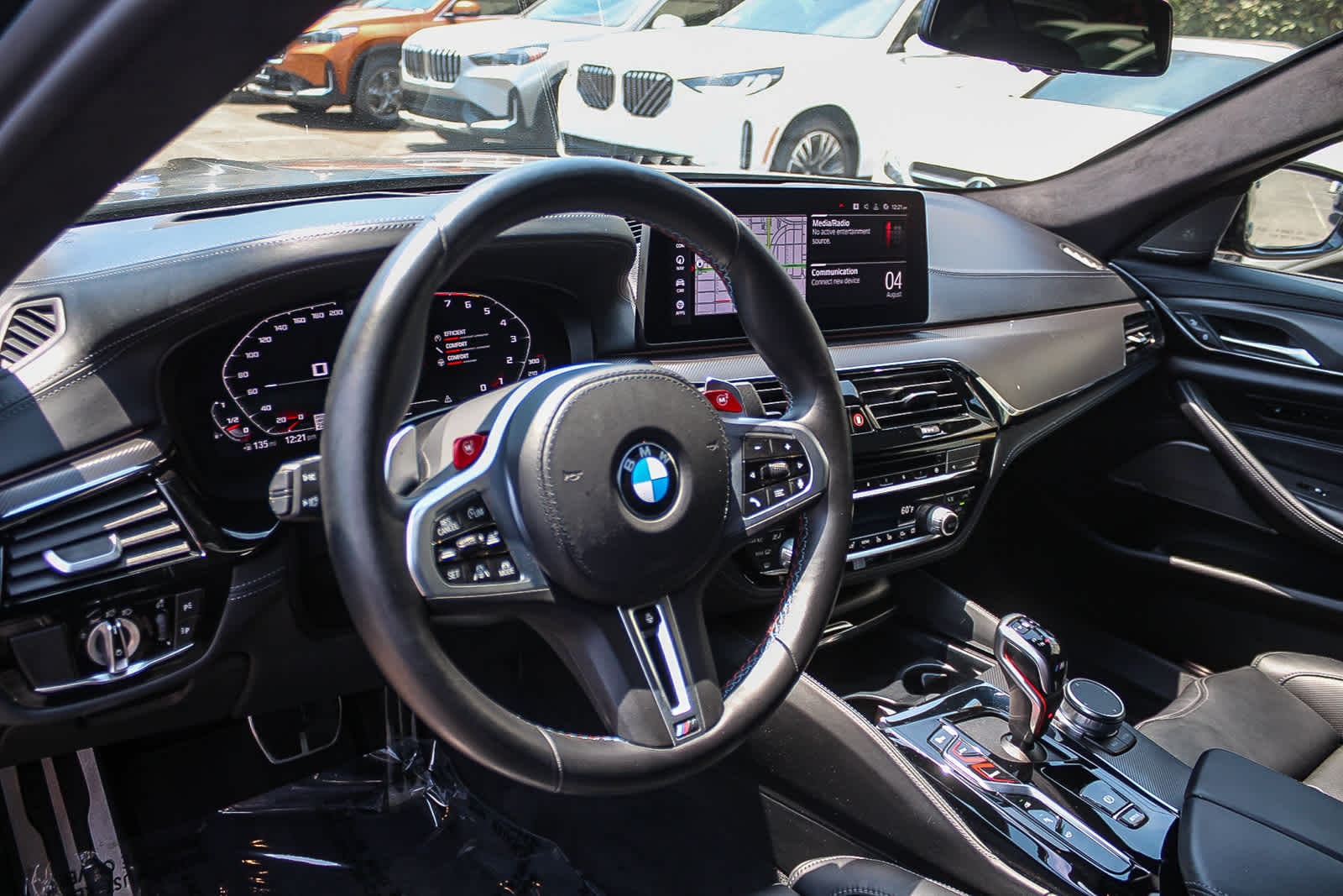 Thumbnail: 2022 BMW M5 - 18