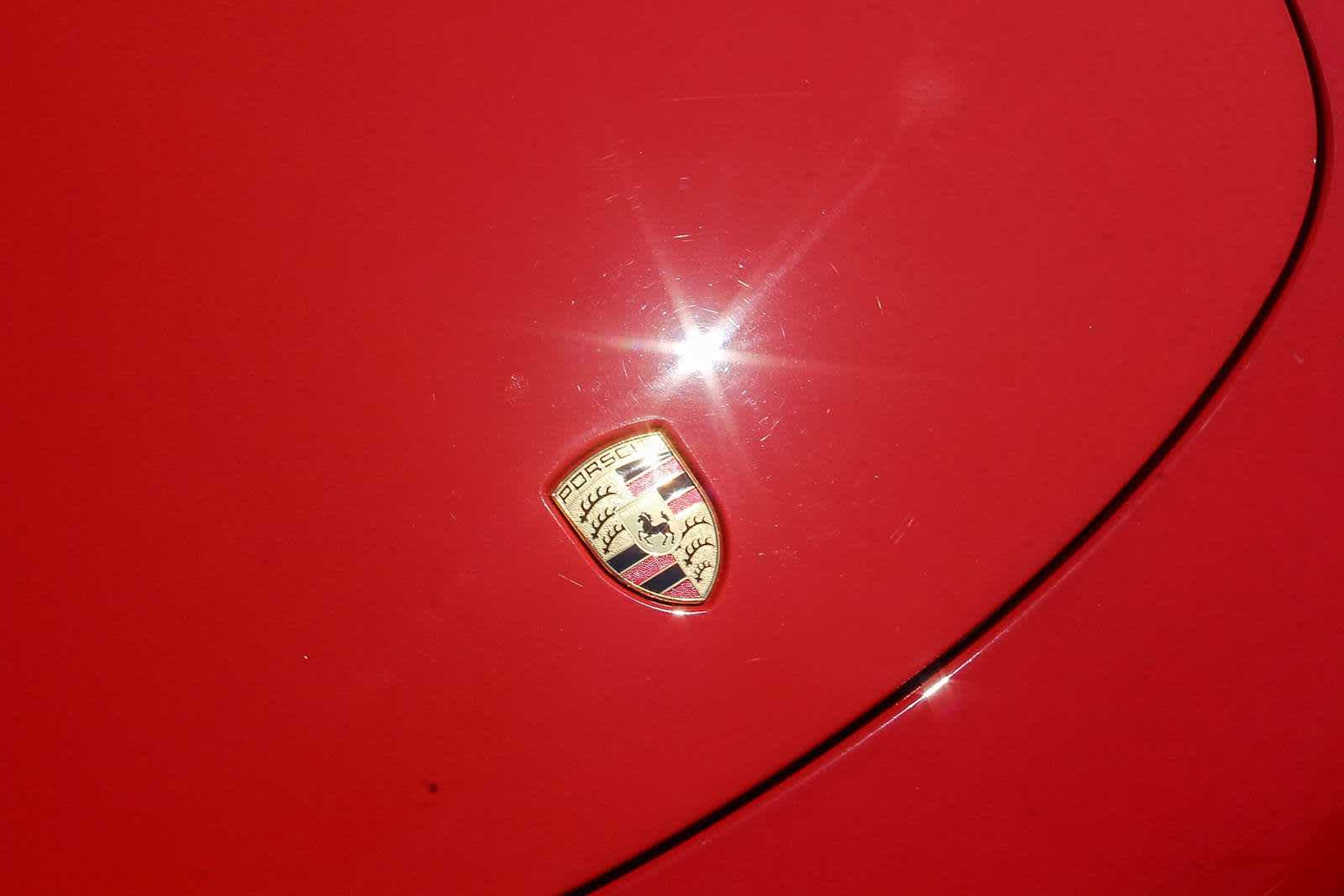 Thumbnail: 2019 Porsche 911 - 11