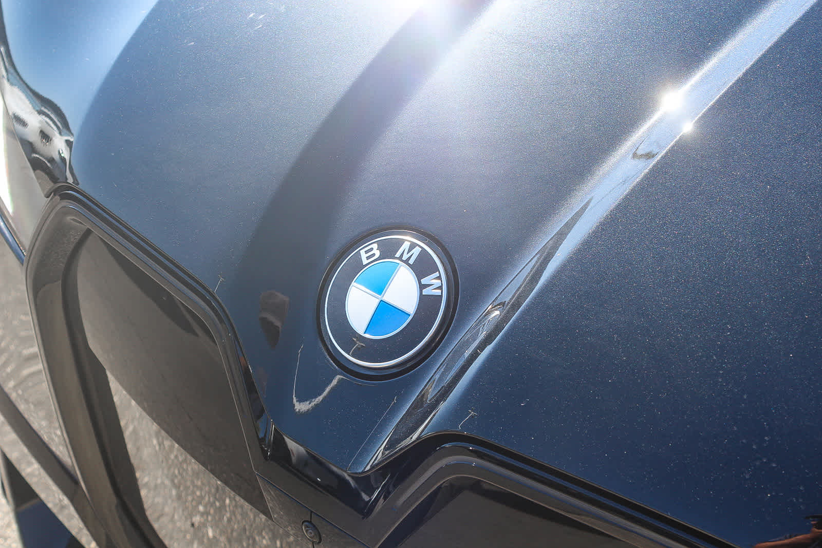 Thumbnail: 2026 BMW iX - 11