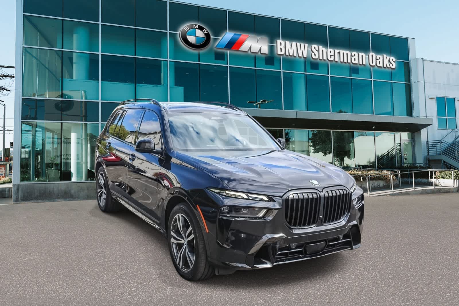 2023 BMW X7 xDrive40i photo 2