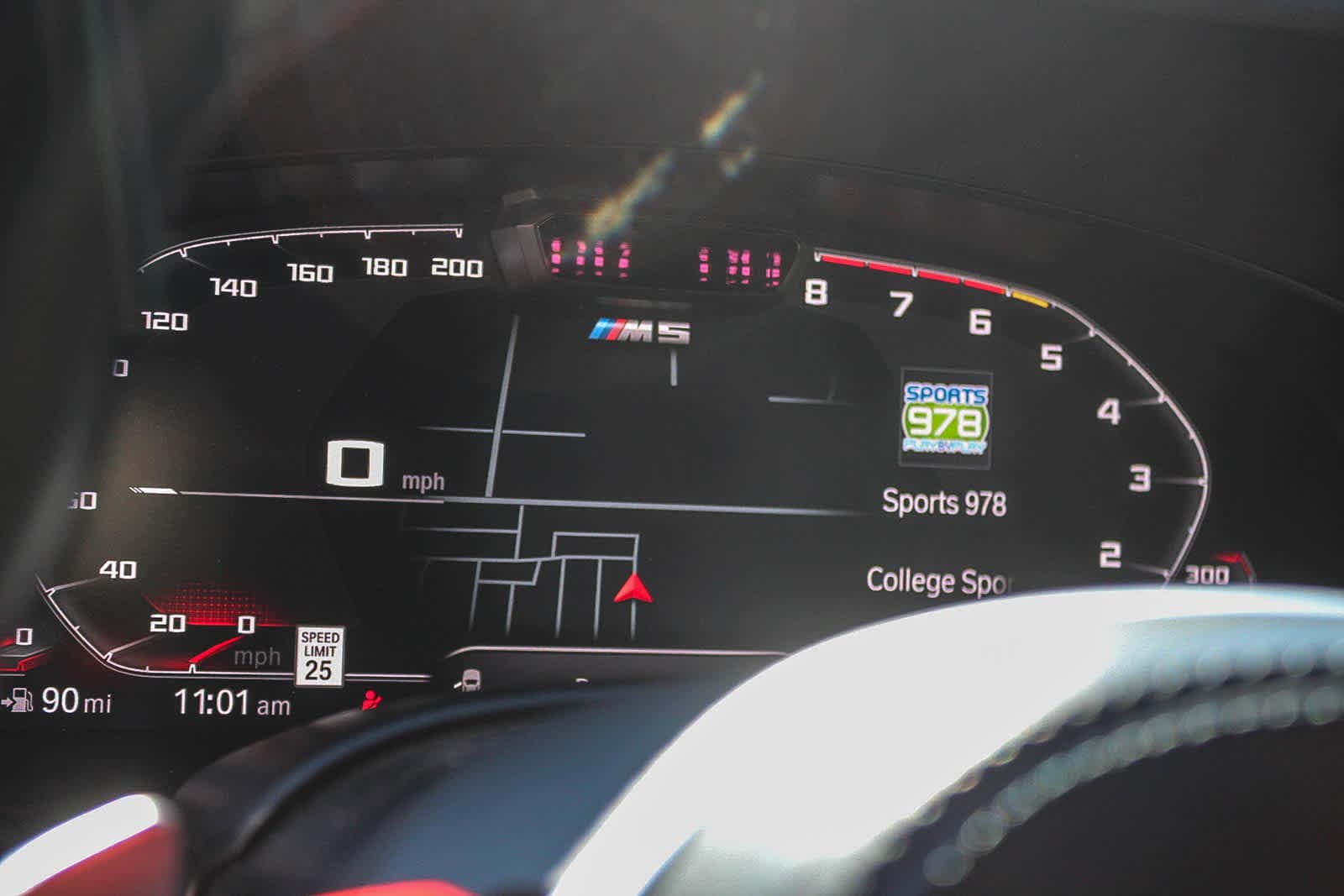 Thumbnail: 2023 BMW M5 - 22