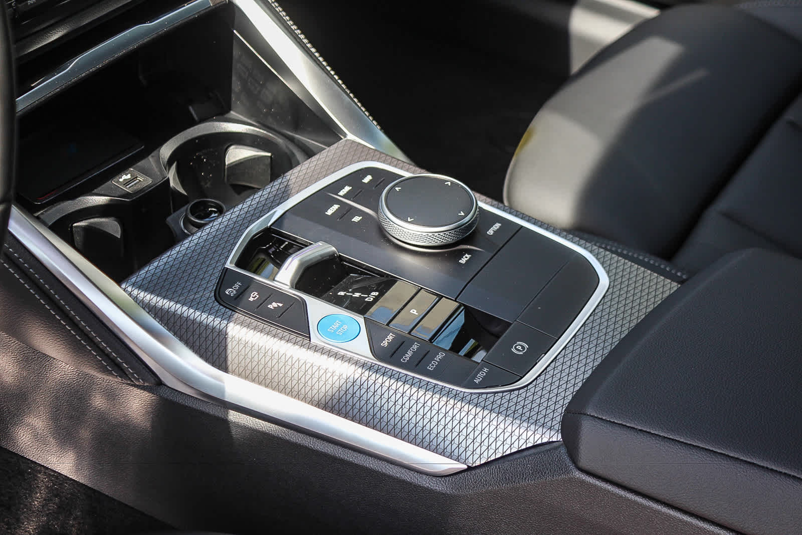 Thumbnail: 2026 BMW i4 - 15