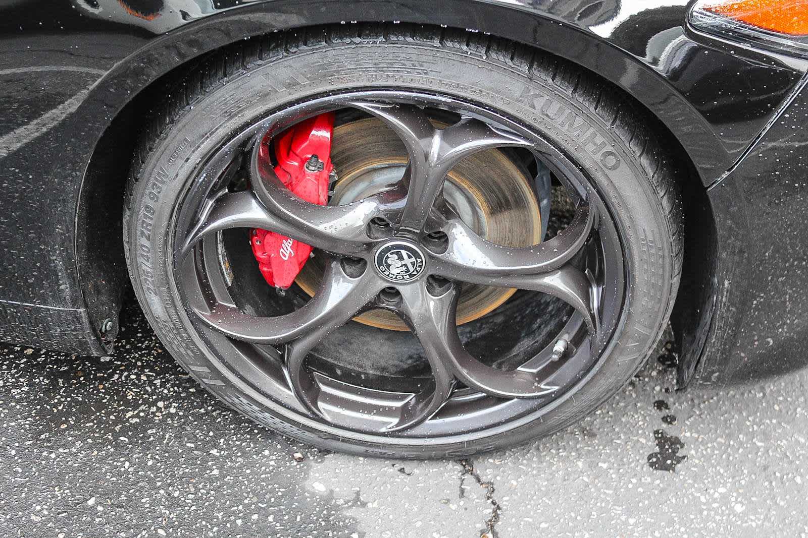 Thumbnail: 2019 Alfa Romeo Giulia - 19