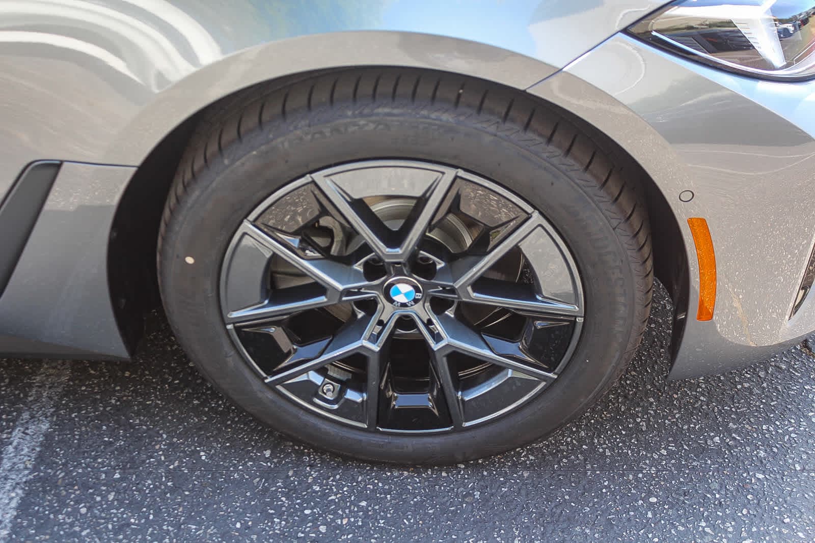 Thumbnail: 2026 BMW i4 - 9