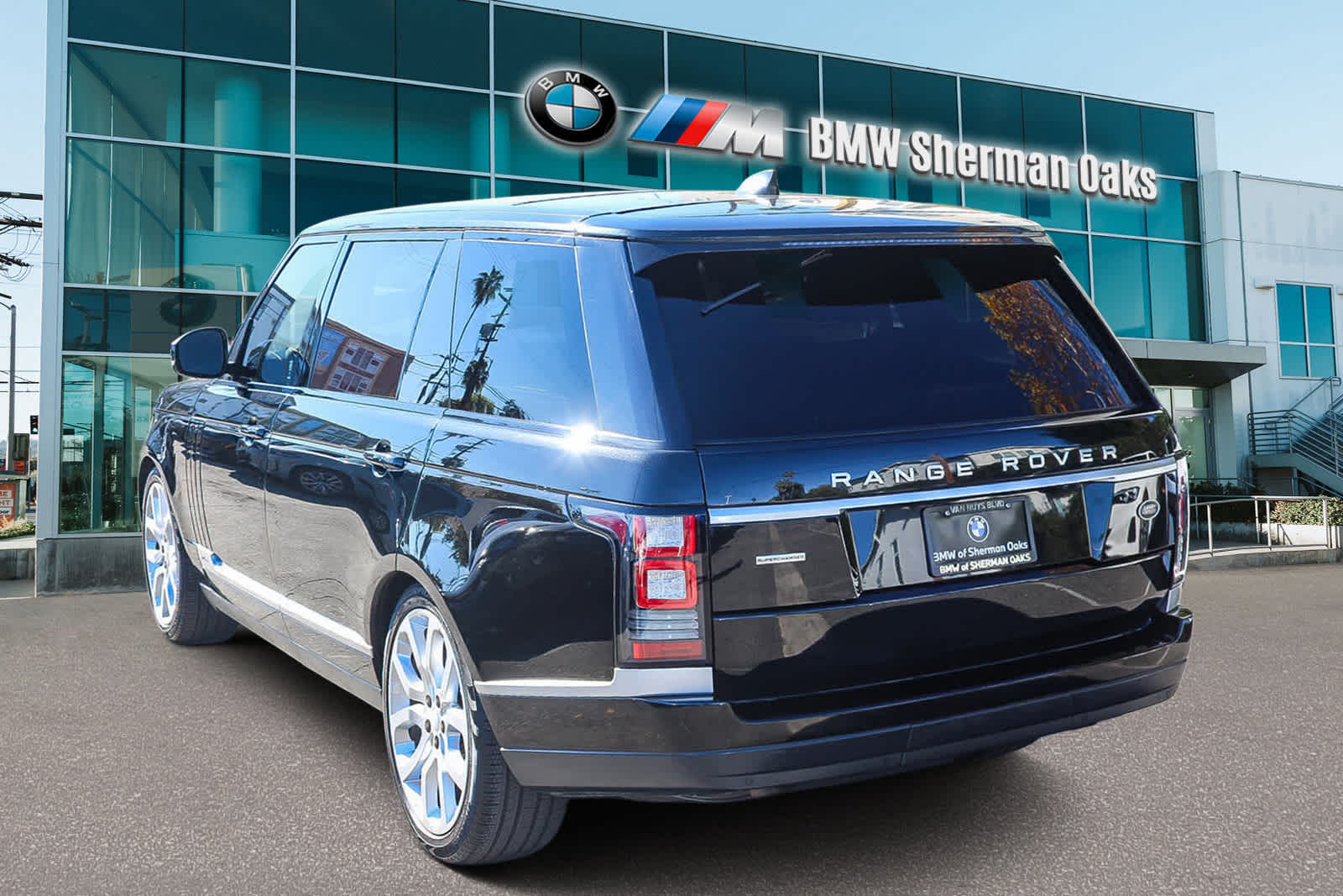 Thumbnail: 2017 Land Rover Range Rover - 5