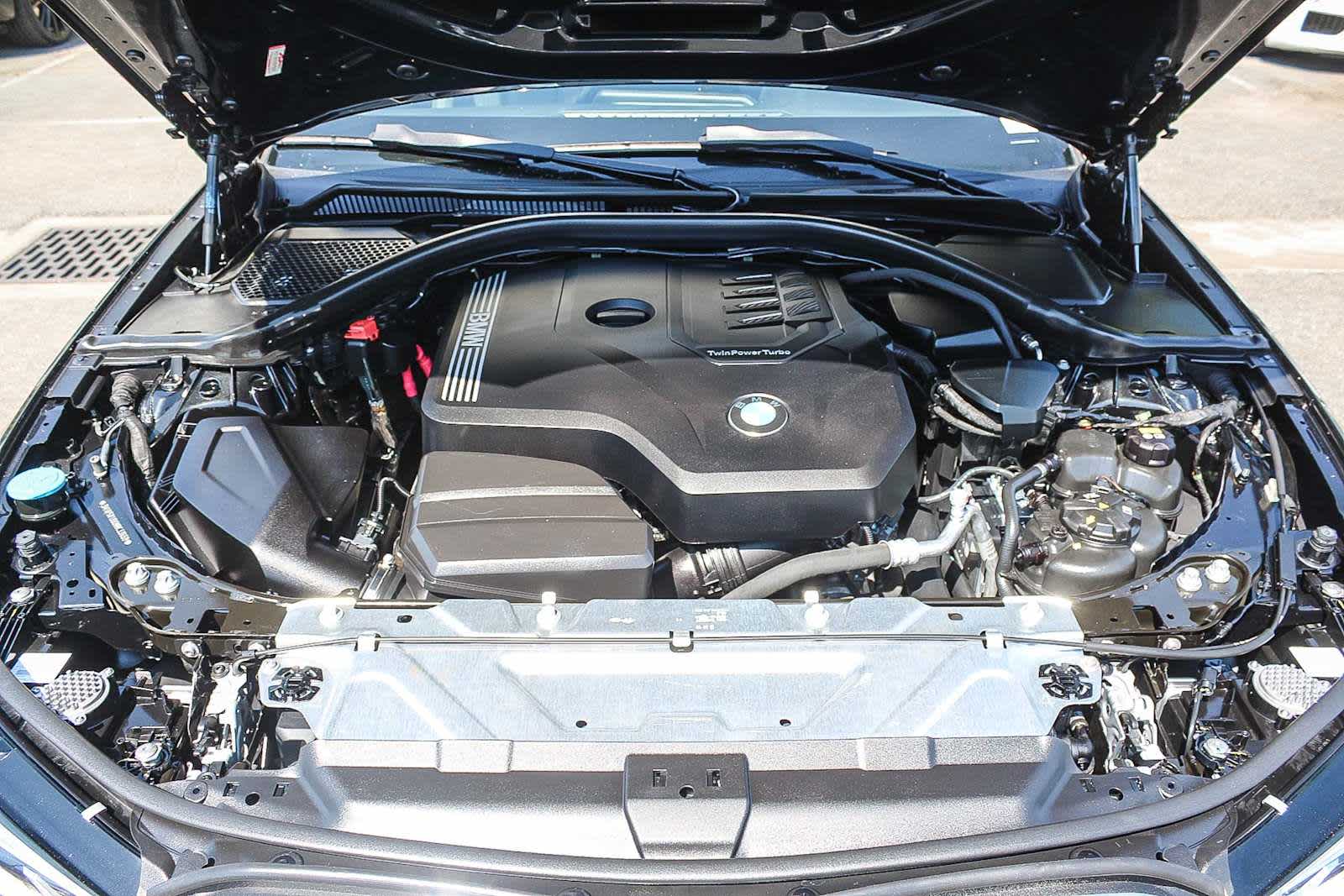 Thumbnail: 2022 BMW 3 Series - 26