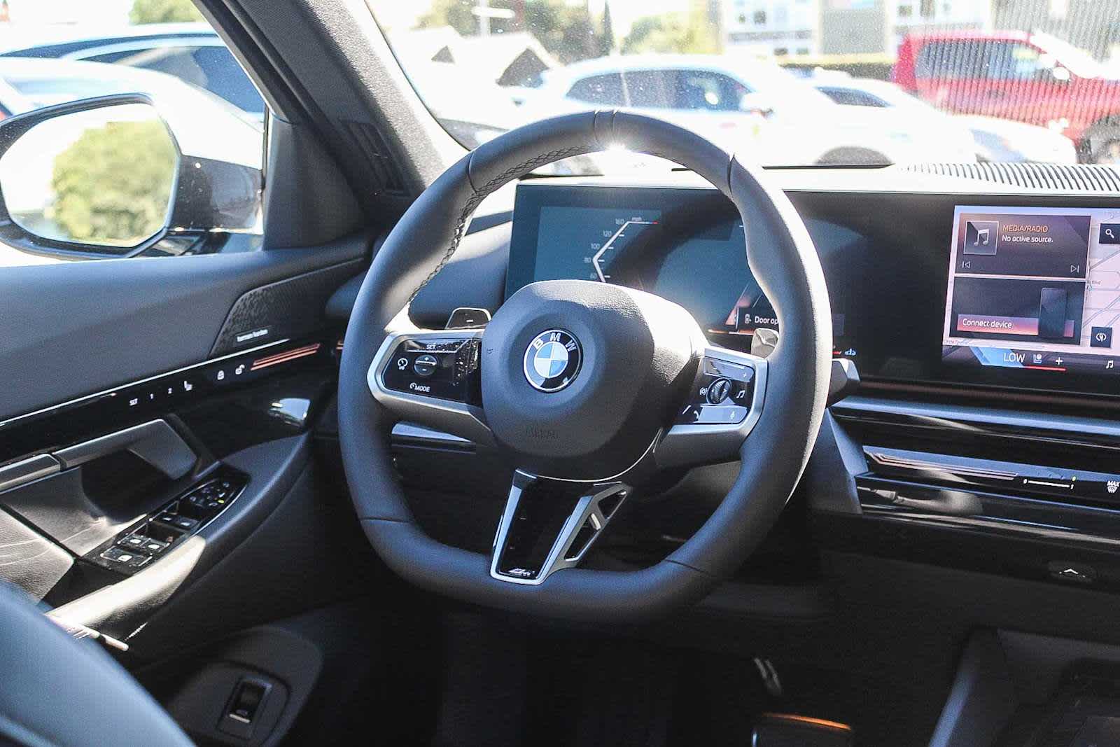 Thumbnail: 2026 BMW 5 Series - 15