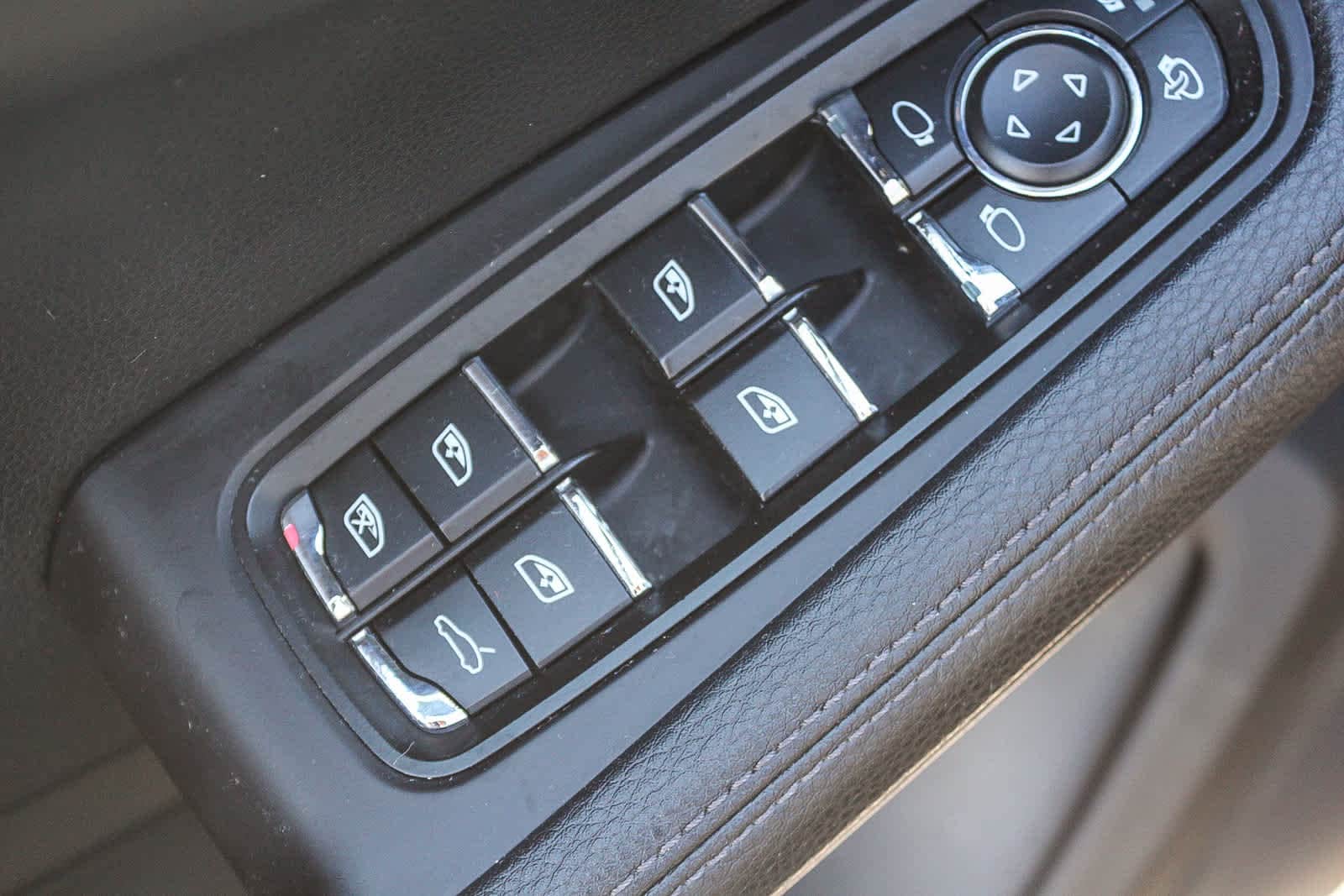 Thumbnail: 2019 Porsche Macan - 20