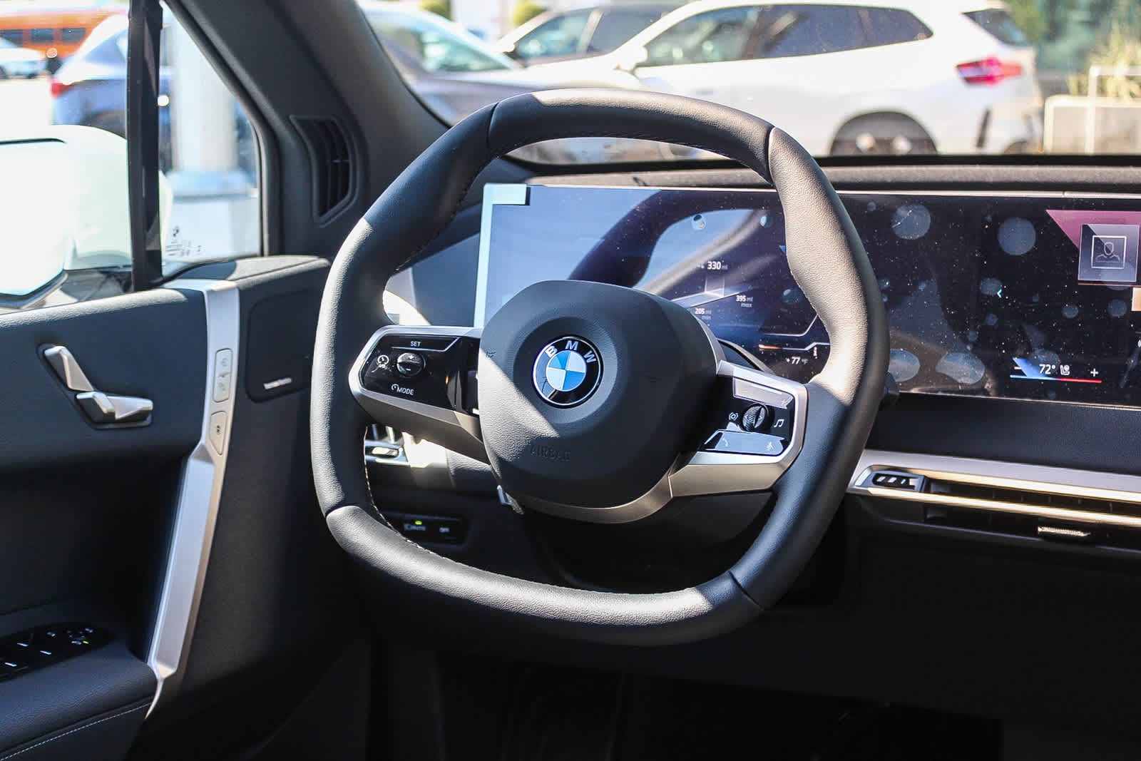 Thumbnail: 2026 BMW iX - 15