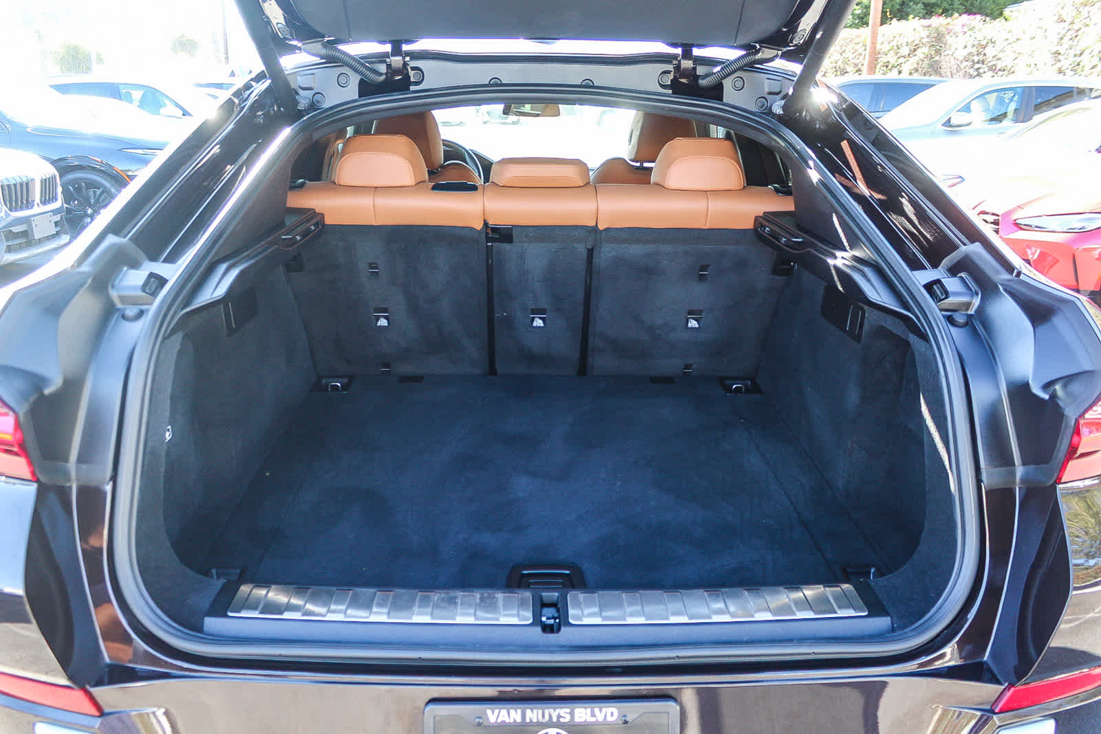 Thumbnail: 2023 BMW X6 - 24