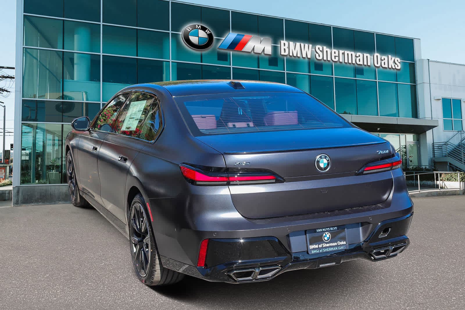 Thumbnail: 2026 BMW 7 Series - 6