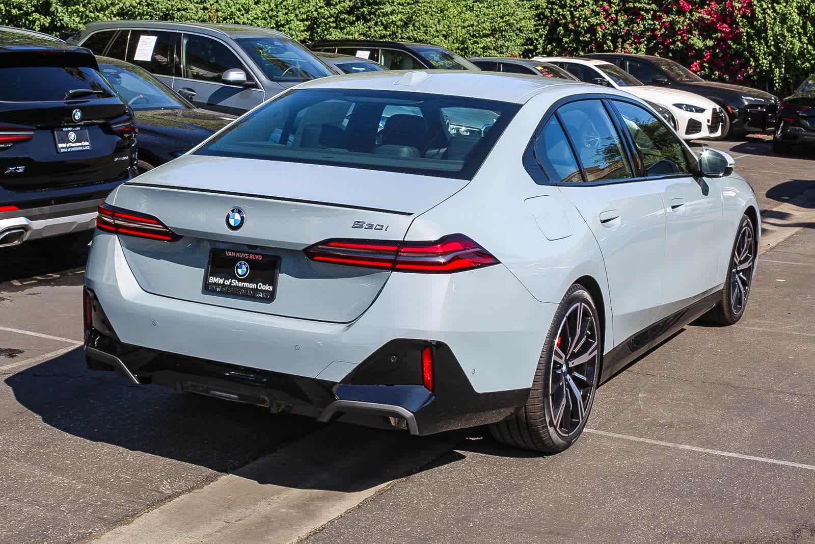 Thumbnail: 2026 BMW 5 Series - 4