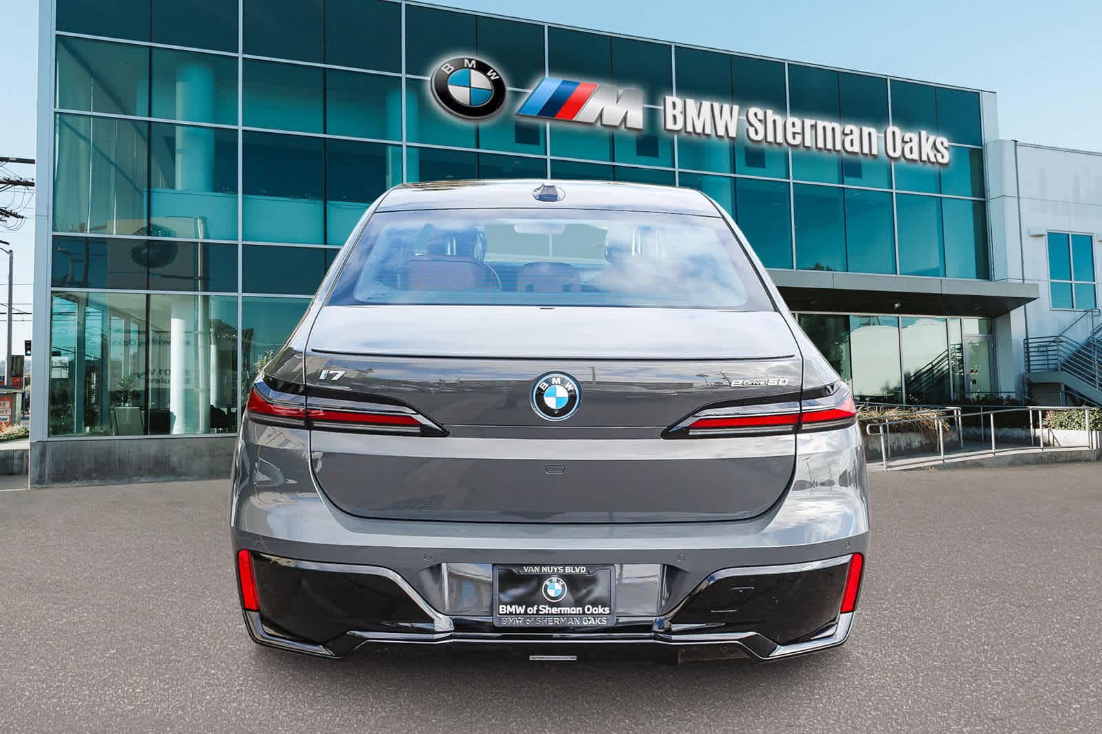 Thumbnail: 2026 BMW i7 - 5