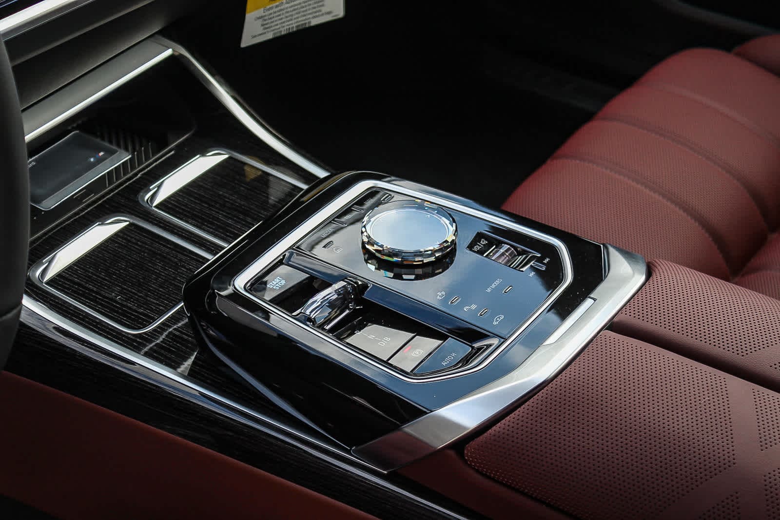 Thumbnail: 2026 BMW i7 - 19