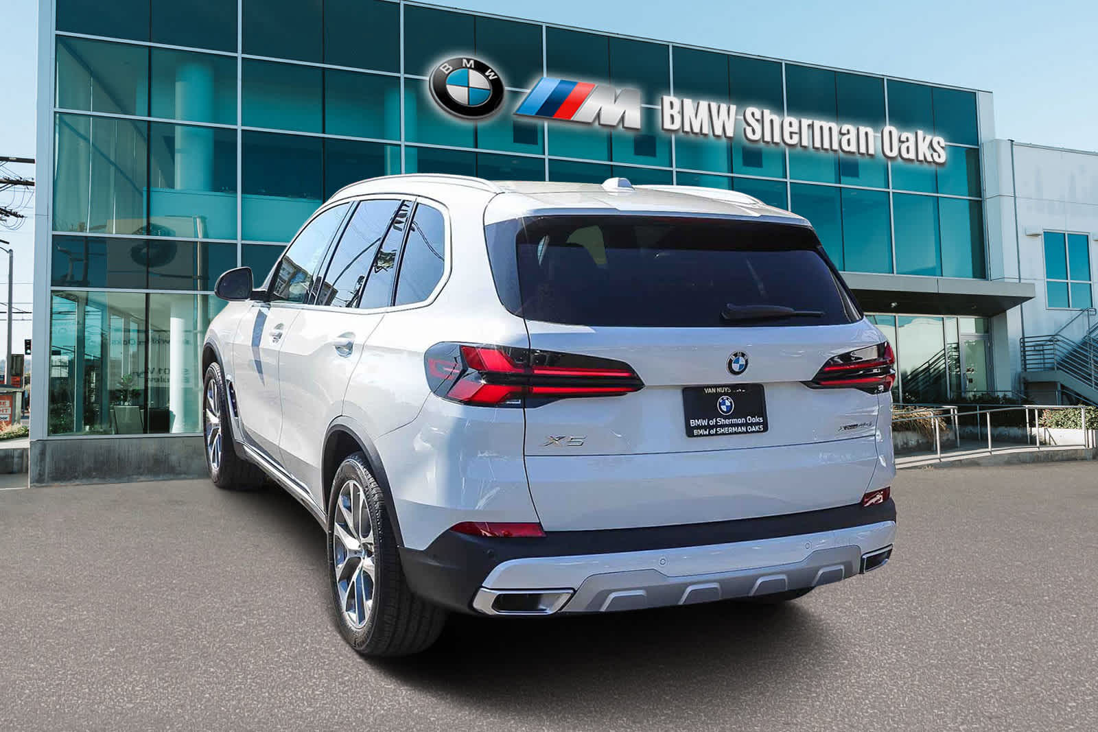 Thumbnail: 2026 BMW X5 - 6
