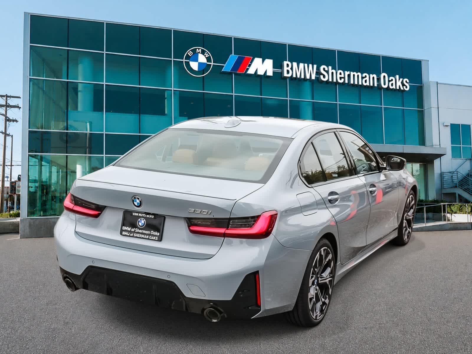 Thumbnail: 2026 BMW 3 Series - 4