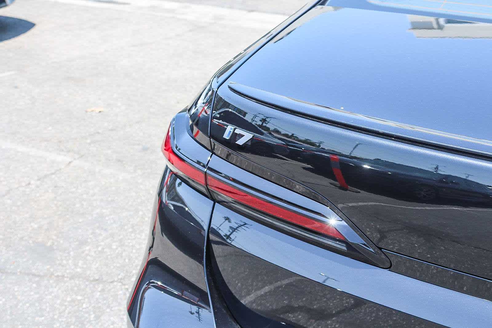 Thumbnail: 2025 BMW i7 - 7
