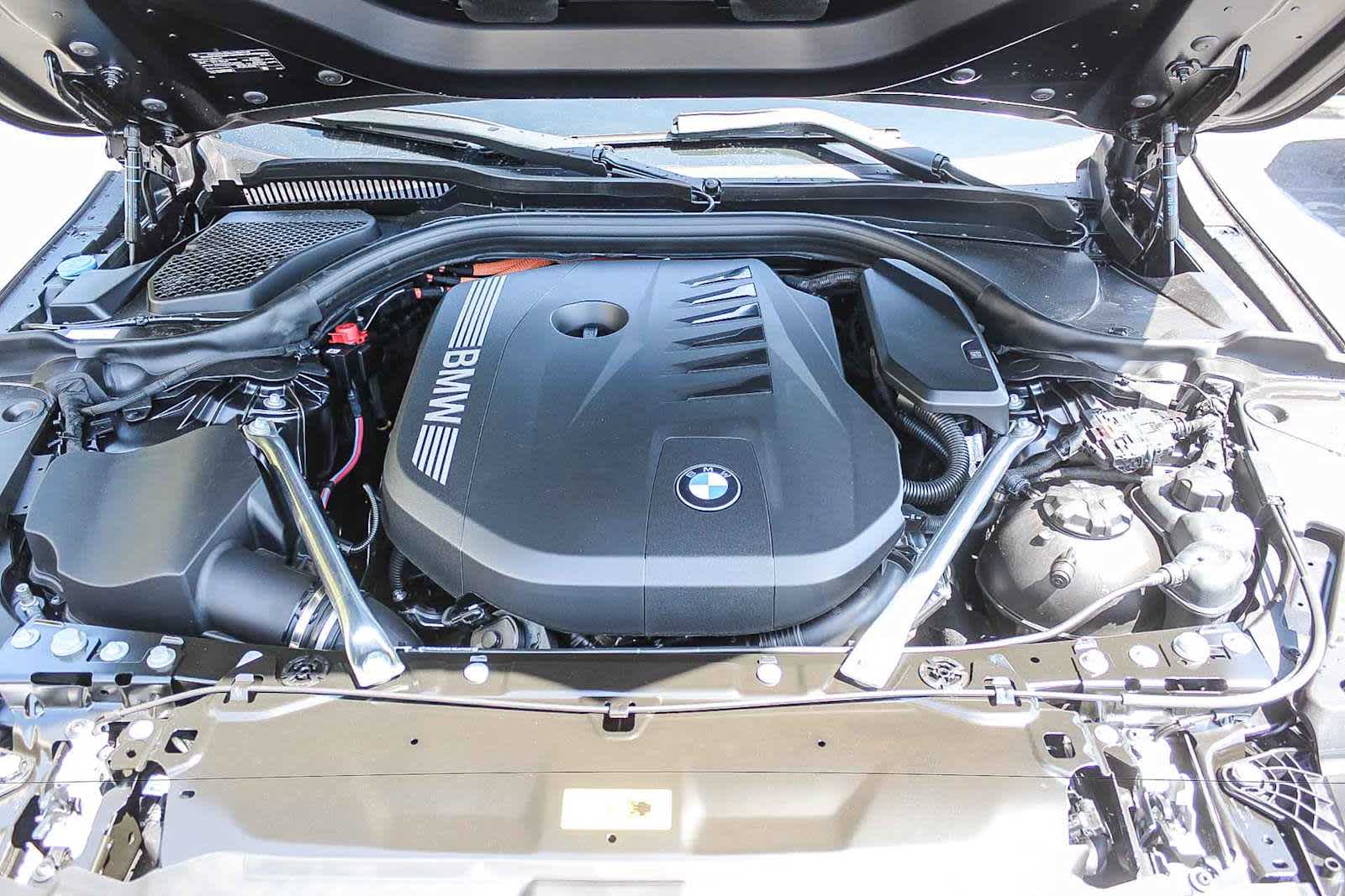 Thumbnail: 2027 BMW 5 Series - 27