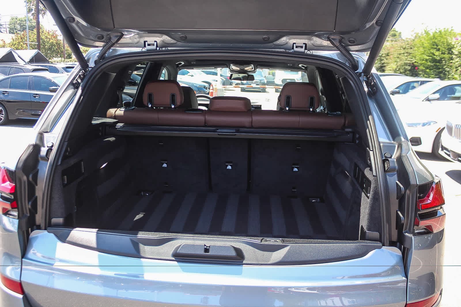 Thumbnail: 2026 BMW X5 - 25