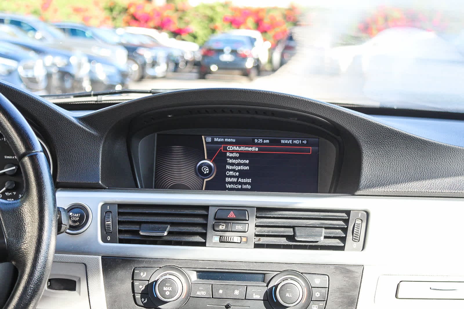 Thumbnail: 2011 BMW 3 Series - 14