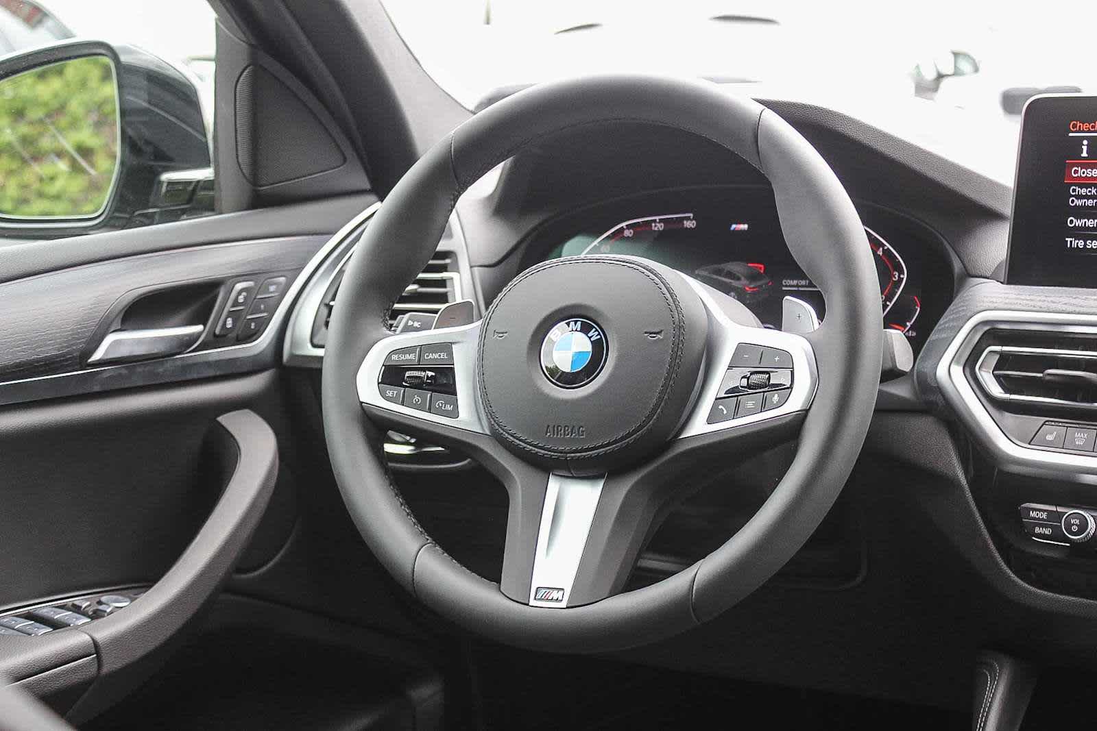 Thumbnail: 2025 BMW X4 - 15