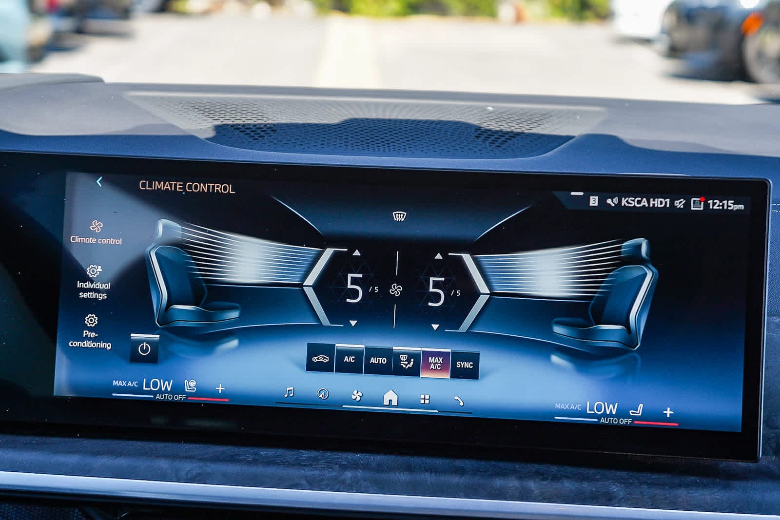 Thumbnail: 2025 BMW X5 - 14