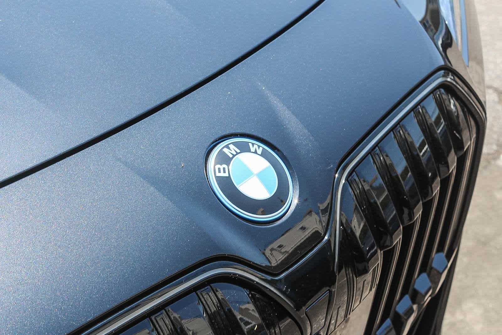 Thumbnail: 2025 BMW i7 - 11