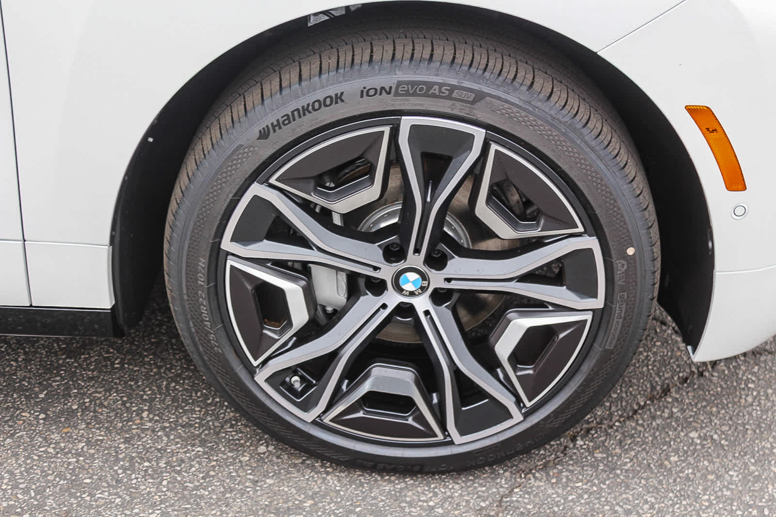 Thumbnail: 2026 BMW iX - 9